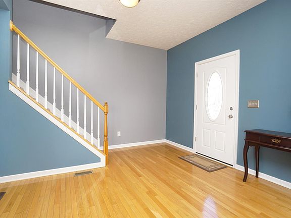 3rd image of 2775 Orchardpark Dr
