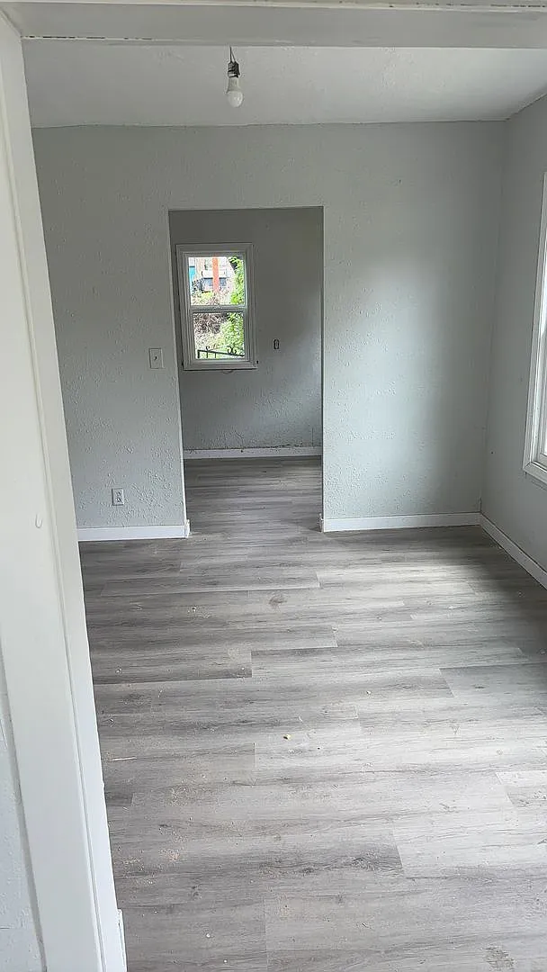 728 N Blauvelt Ave — Photo 4