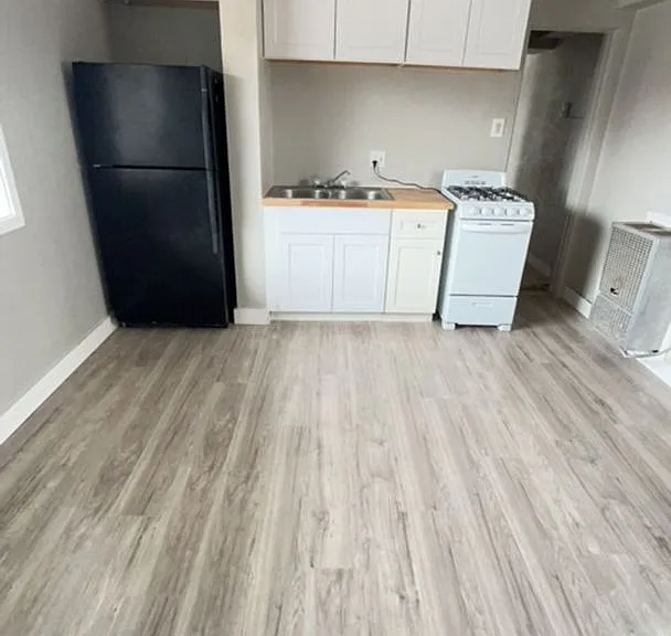 1408 Edison St — Photo 3