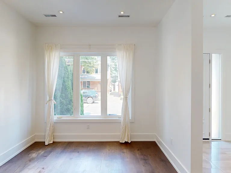 24 Kennedy Ave #UPPER — Photo 6
