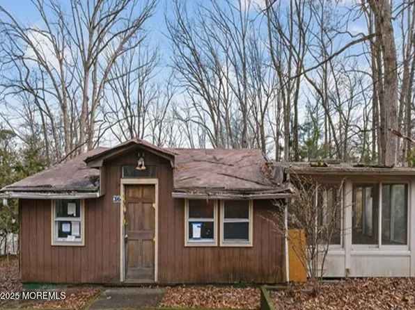 36 Oakland Drive, Jackson, NJ 08527