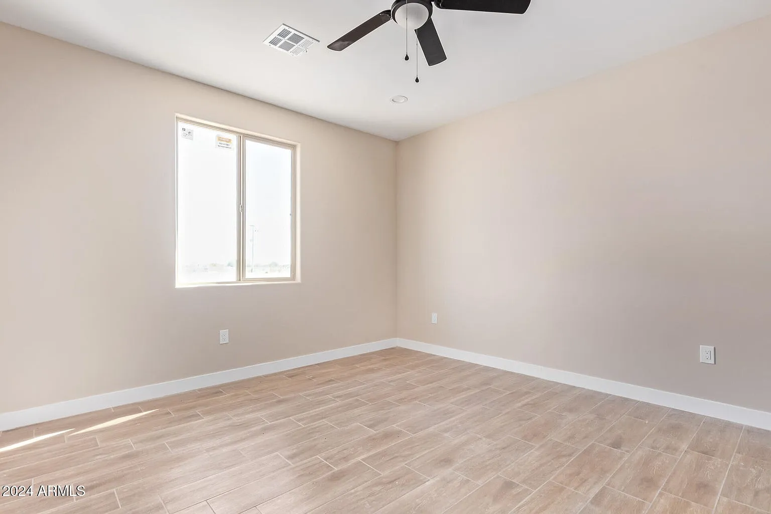 4 bed, 1800 sqft, $2,500 — Photo 2