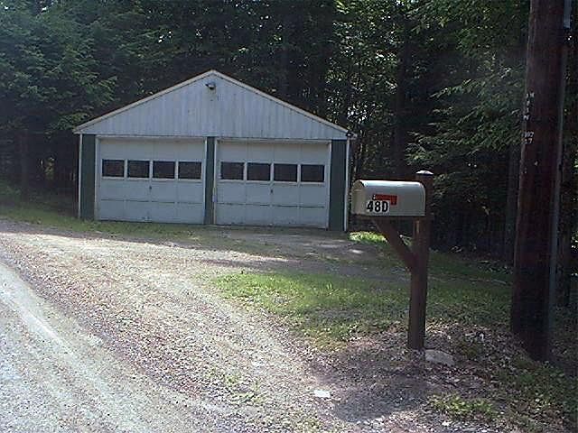 2nd image of Lake Ln