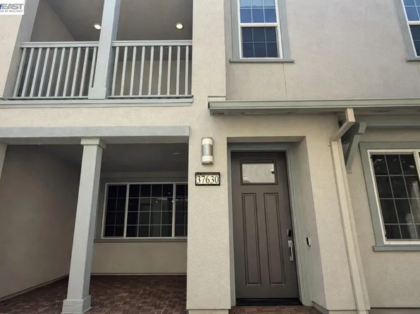 37630 Breakers Rd, Newark, CA 94560