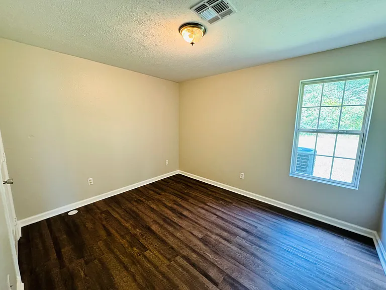 105 Greene Ln #115G — Photo 2