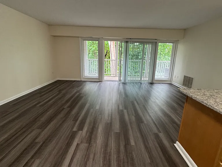 18 Westgate Dr — Photo 6