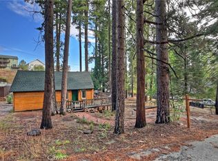 31928 Brookings Dr, Running Springs, CA 92382