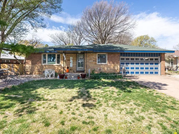 245 N 4th St, Clearwater, KS 67026