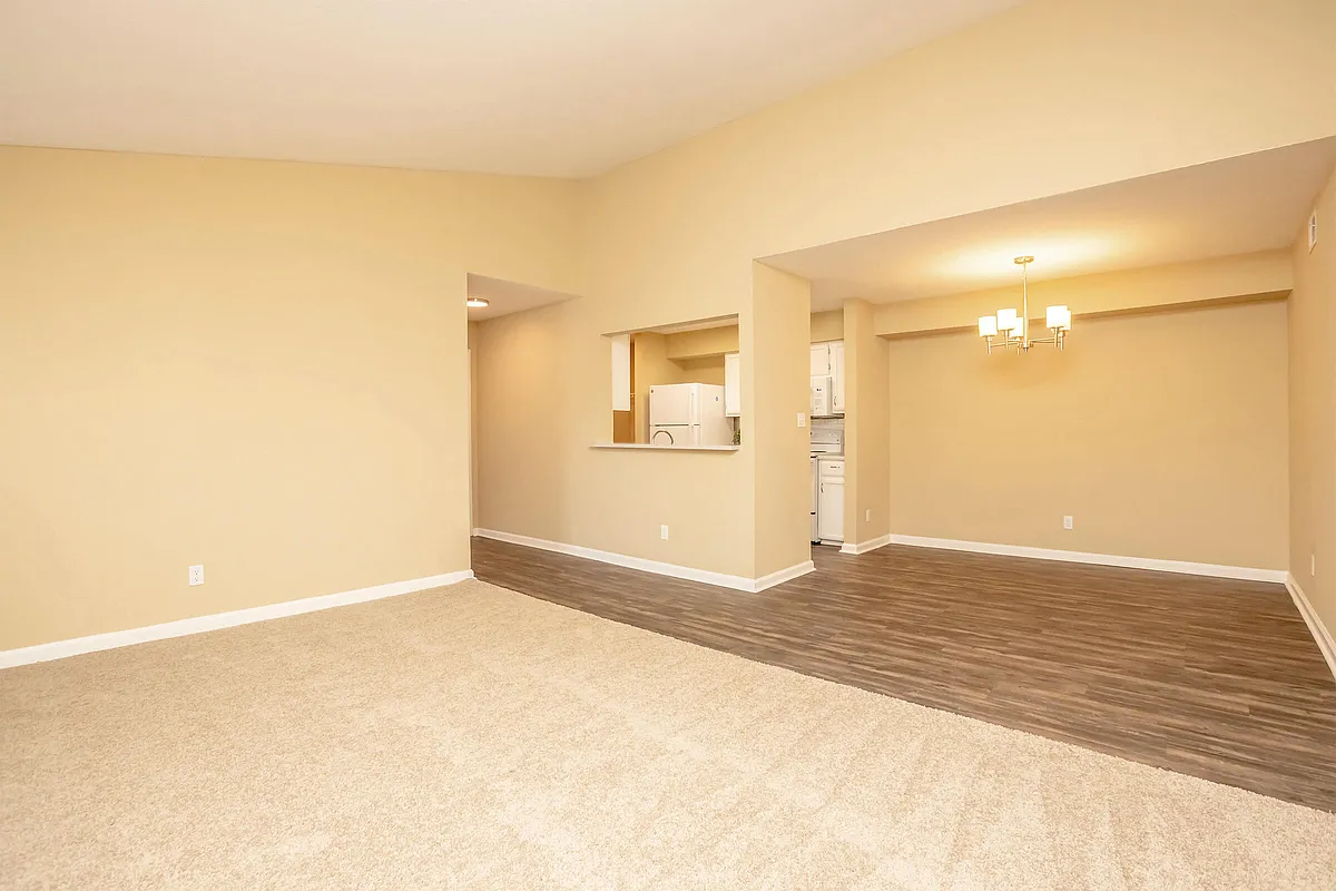 1/1 Ella with plank floors - Arbor Station Apartments