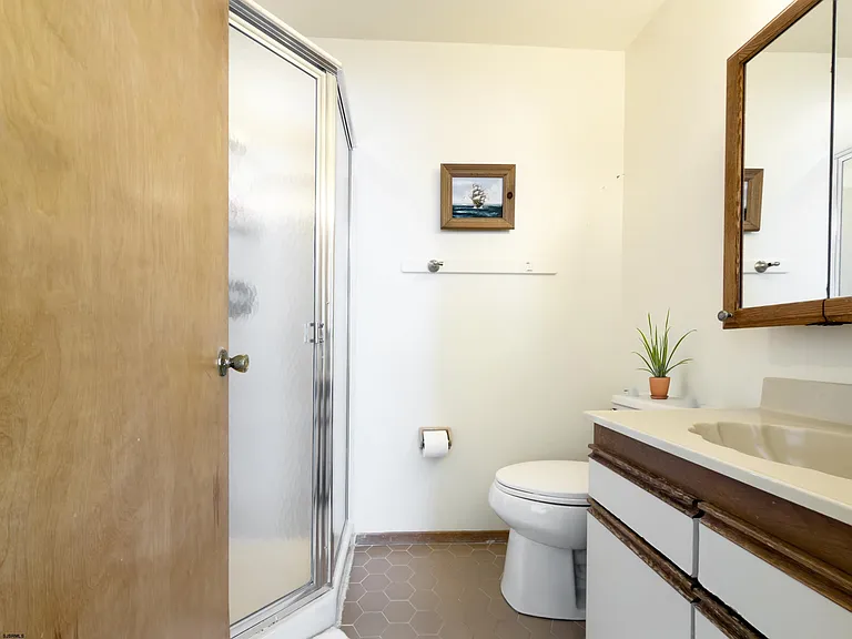 512 E Brigantine Ave #2 — Photo 24