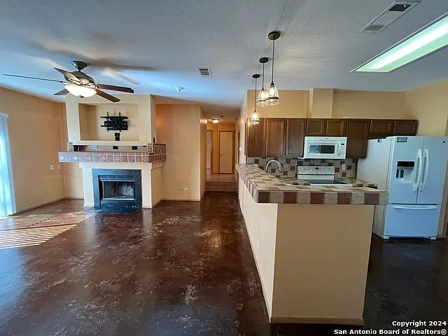 7339 Hunters Land — Photo 5