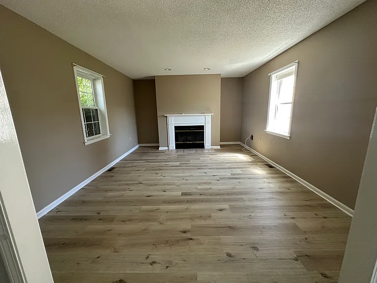 6B Heritage Sq — Photo 10