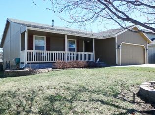 2536 SW Ancaster Rd, Topeka, KS 66614