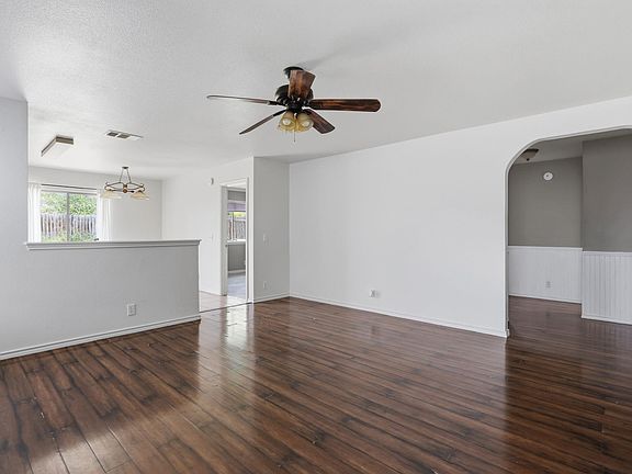 2nd image of 14910 Mossycup Ln