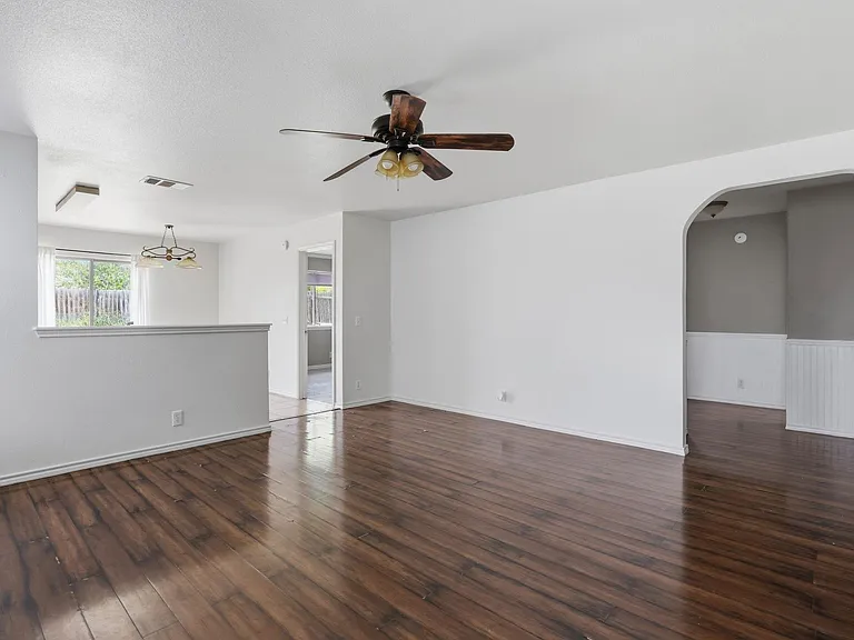 14910 Mossycup Ln — Photo 2
