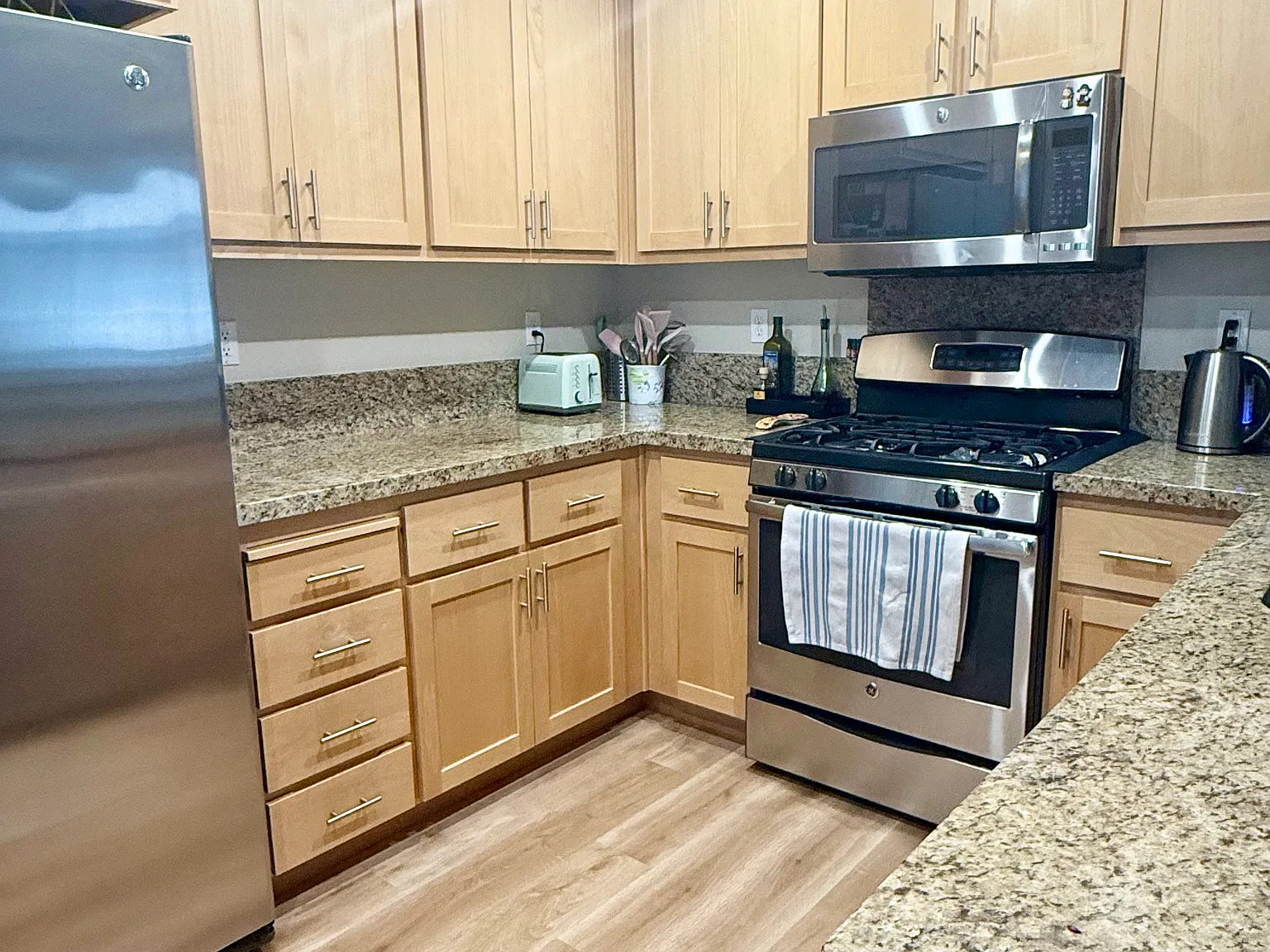 157 Zephyr Pl — Photo 3