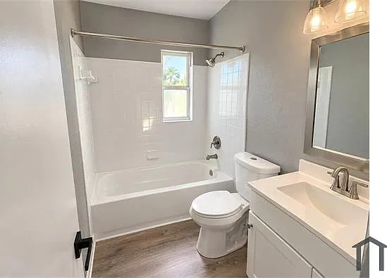 4 bed, 992 sqft, $1,800 — Photo 4