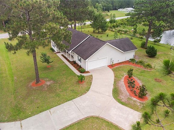 3rd image of 1043 Meadow Ln SE