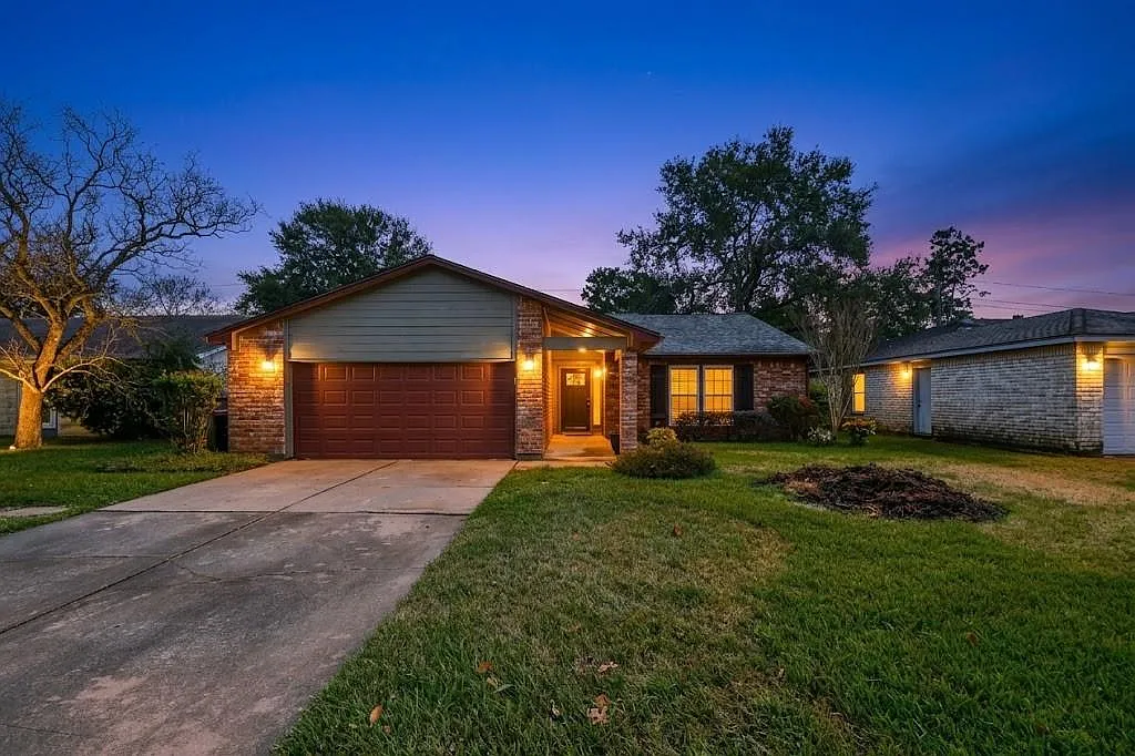 4 bed, 2.0 bath, 1684 sqft, $1,950 — Photo 1