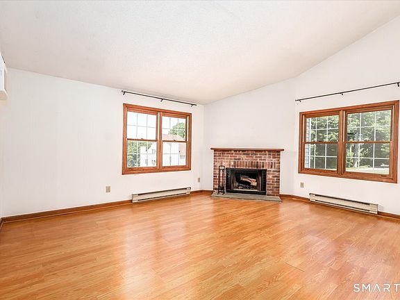 4th image of 92 Beard Drive #92