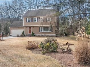 8 Warwick Dr, Chelmsford, MA 01824