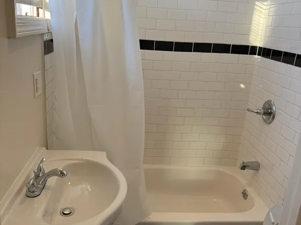 506 Foothill Blvd APT 3, Oakland, CA 94606