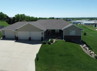 737 Riverview Dr, Rock Valley, IA 51247