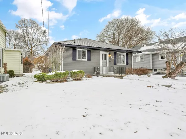 429 S Maple St, Bowling Green, OH 43402