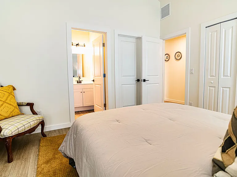 1038 Collier Blvd — Photo 12
