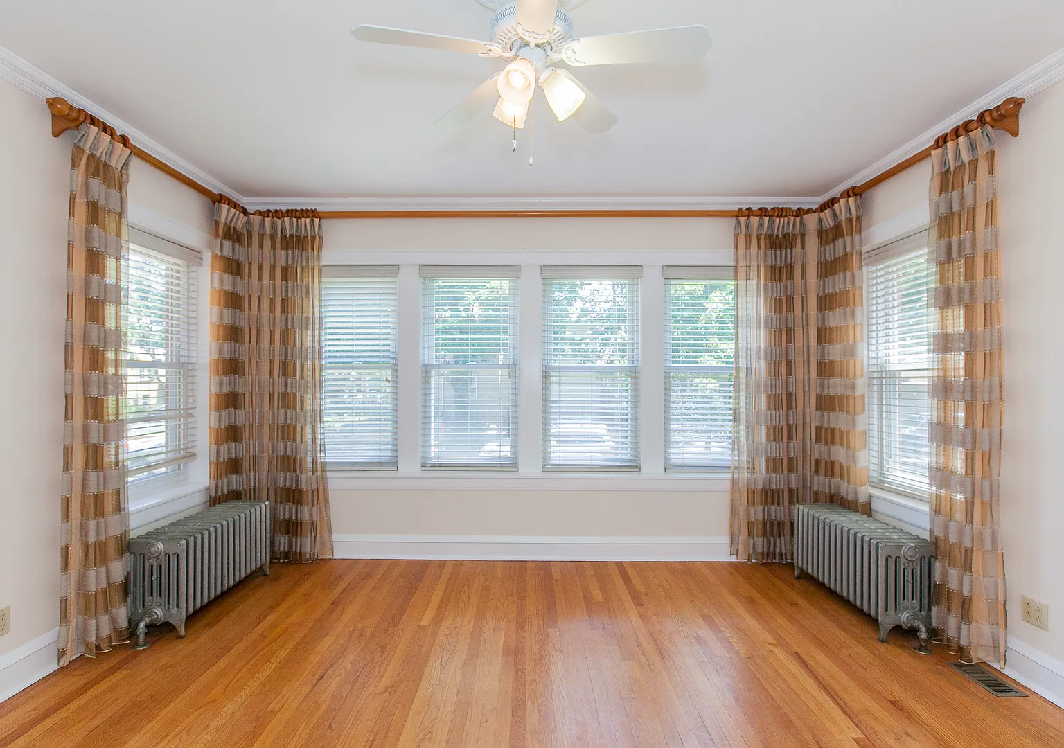 2 bed, $1,850 — Photo 2