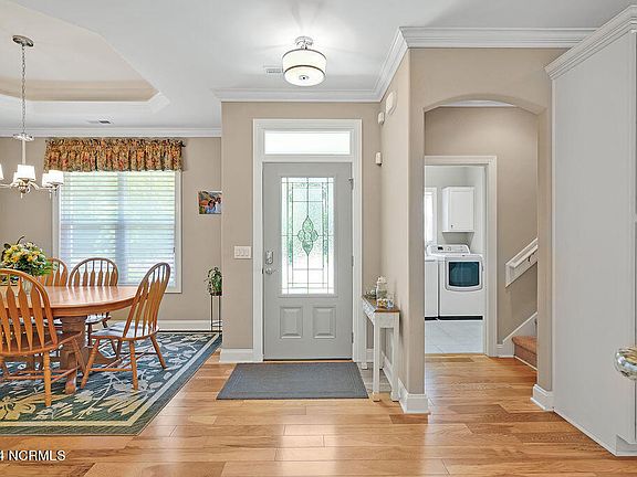 4th image of 1086 Evangeline Drive