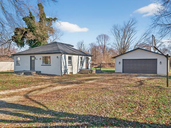 5065 Adkins St, Columbus, IN 47201