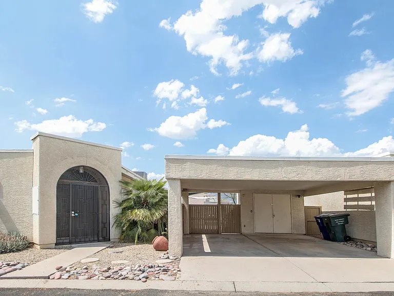 4465 E Mossy Brook Pl — Photo 1