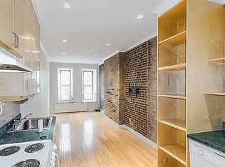527 W 48th St APT 1FW, New York, NY 10036