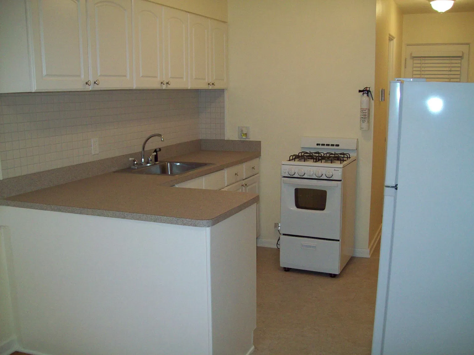 1 bed, 650 sqft, $1,400 — Photo 3