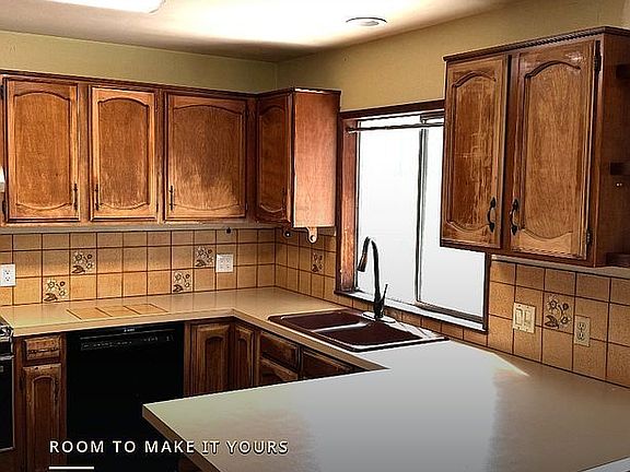 5th image of 2516 NE Dekum St