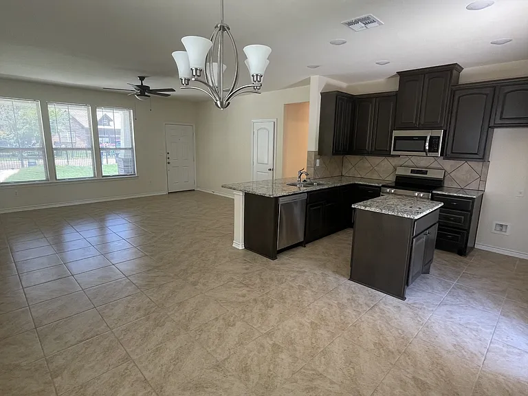 218 Coopwood Ave — Photo 6