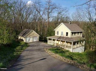 429 Harrison St, Galena, IL 61036
