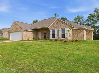 554 Patrick Farms Dr, Pearl, MS 39208