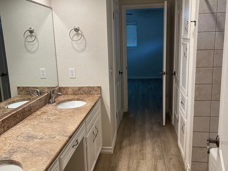 1017 Beecave Woods Dr — Photo 7