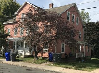 9 Asnuntuck St #9, Enfield, CT 06082