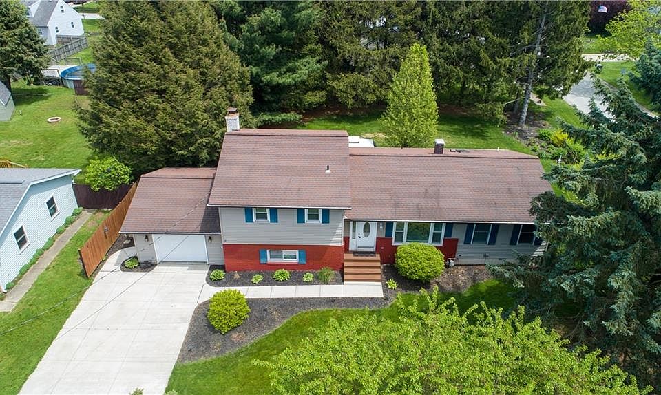 1st image of 443 W Park Dr