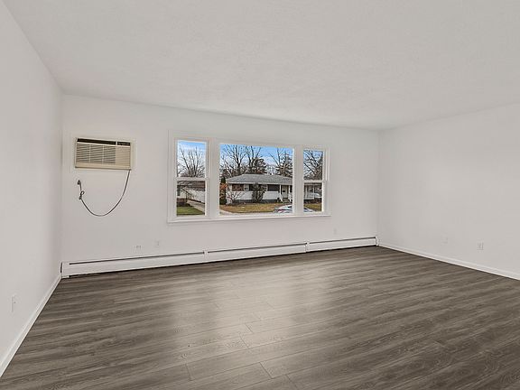 4th image of 10108 Erie Pl APT 2