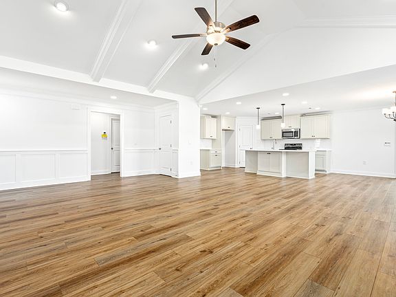 The Hampton Signature by Stone Martin Builders