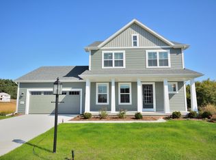 644 Standing Stone Dr, Waukesha, WI 53189