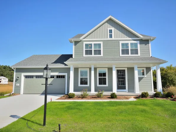 644 Standing Stone DRIVE, Waukesha, WI 53189