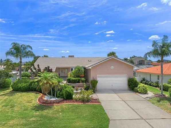 5130 Porpoise Pl, New Port Richey, FL 34652