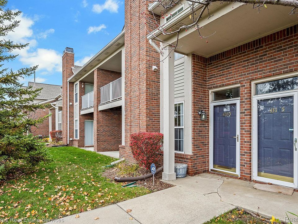 1st image of 43115 Woodbridge Dr