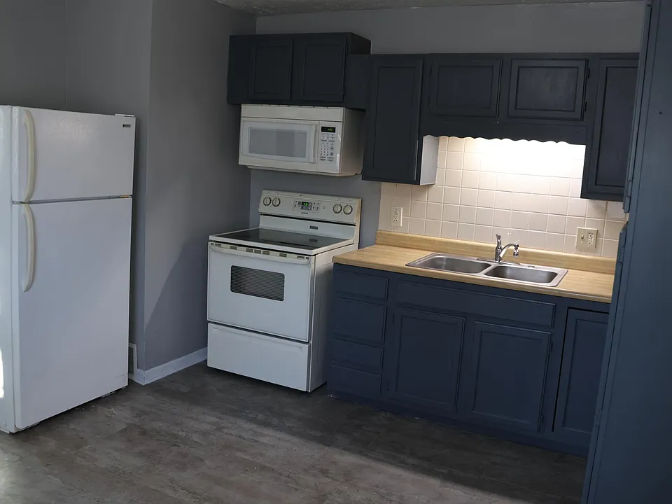 3033 State St NW #2