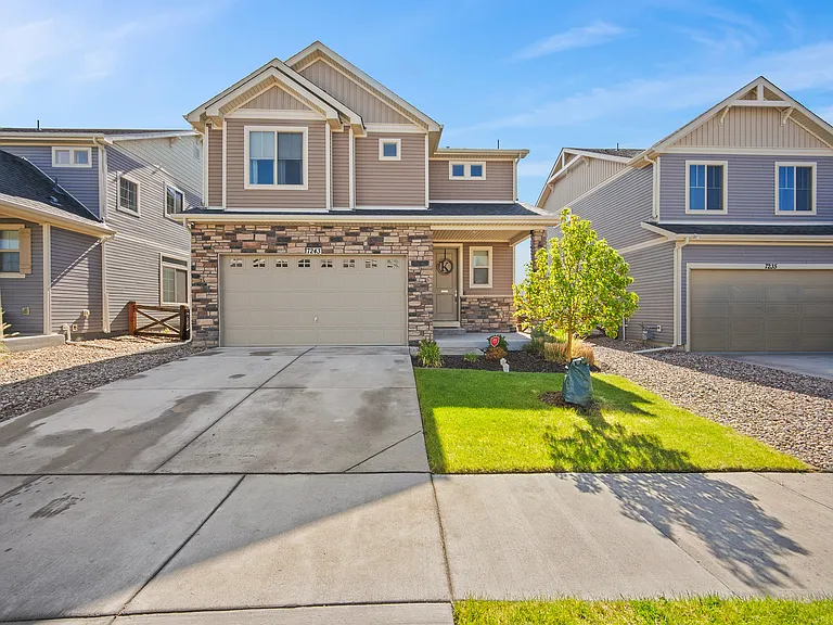 7243 Sedgerock Ln — Photo 1
